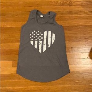 grey tank top